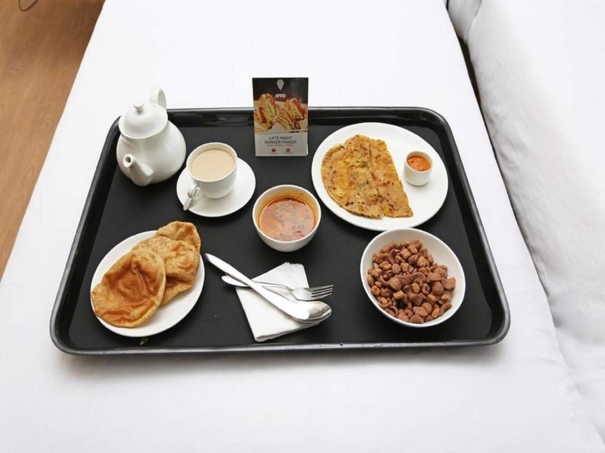 La Riviere Hotell Morjim Eksteriør bilde